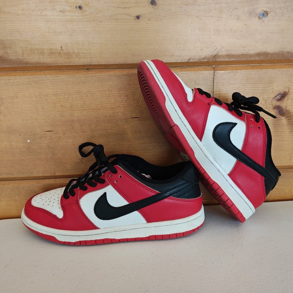 Size 8.5 - Nike SB Dunk Low J-Pack Chicago UK6 Eur40 Red Black White